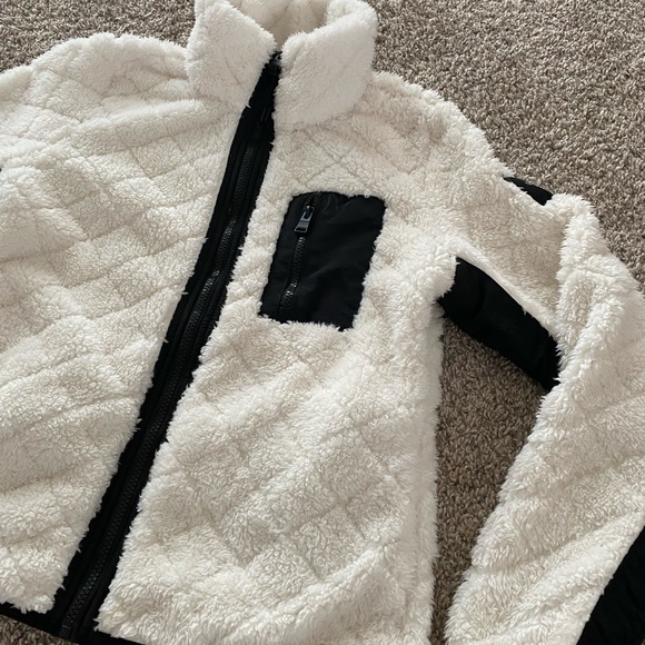 NEW w/ Tags Women’s Calvin Klein Fleece - Picture 2 of 11